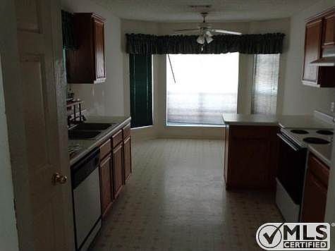5th image of 714 Port Richmond Way