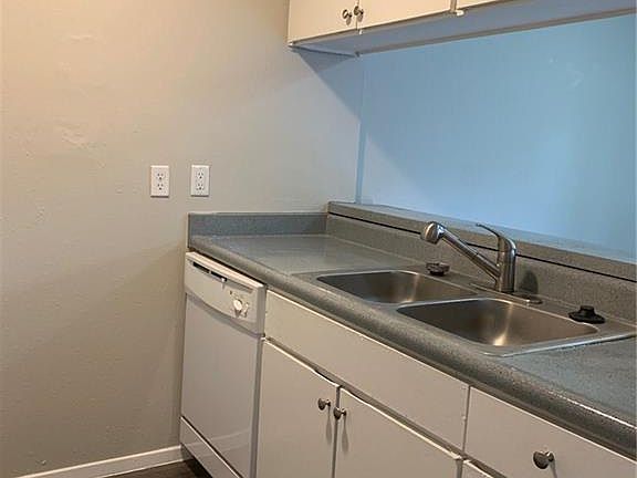 3rd image of 4307 Avenue A APT 201