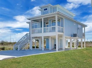 357 W Live Oak Ln, Rockport, TX 78382