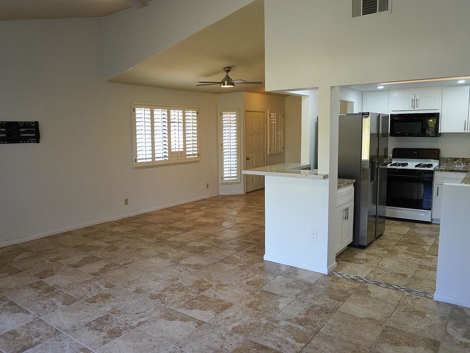 1st image of 46400 Ryway Pl Unit 10
