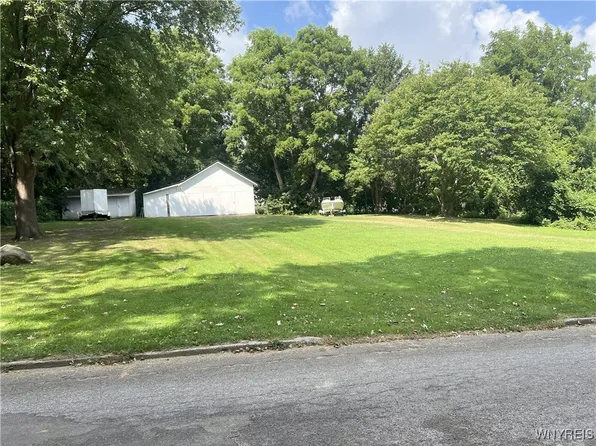 Park Ave #39, Perry, NY 14530