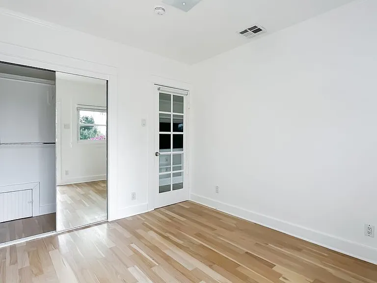 Unbelievable Stand-Alone 2-Bedroom House in Prime West Hollywood Hills — Photo 18