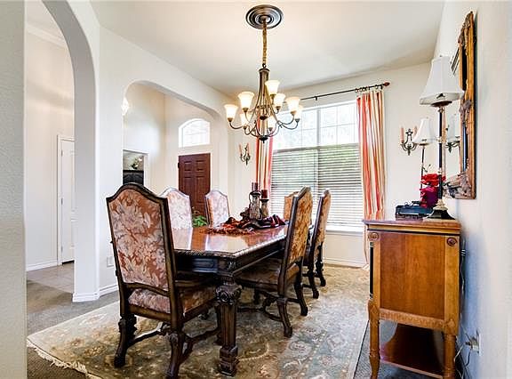 5th image of 1407 Crest Glen Dr