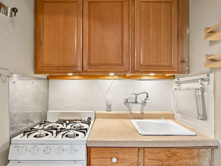 933 Spaight St #2 — Photo 11
