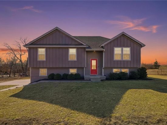 33715 State Highway U Hwy, Rayville, MO 64084