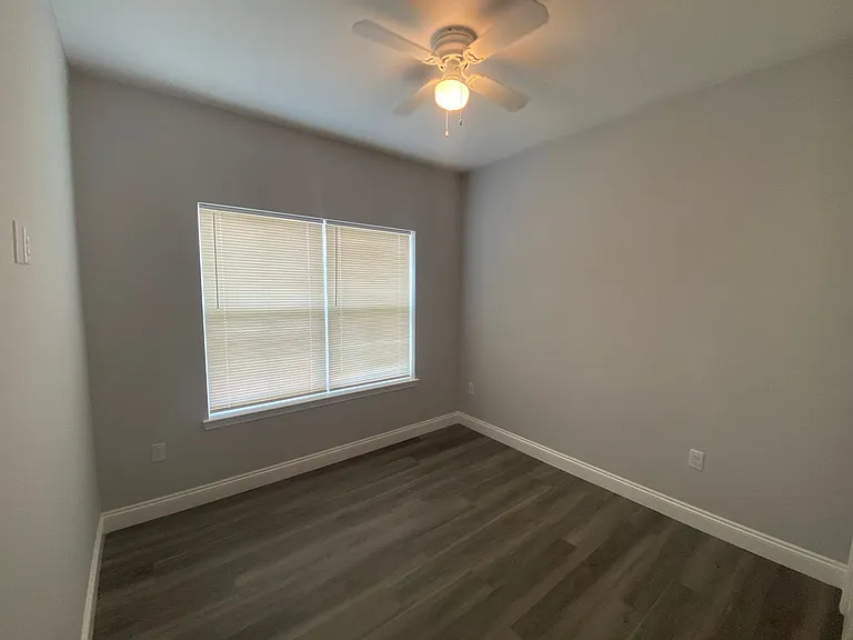 2936 Hall Ave — Photo 12