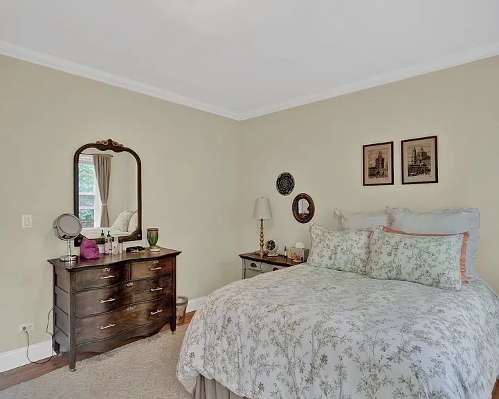 650 W Wellington Ave — Photo 19