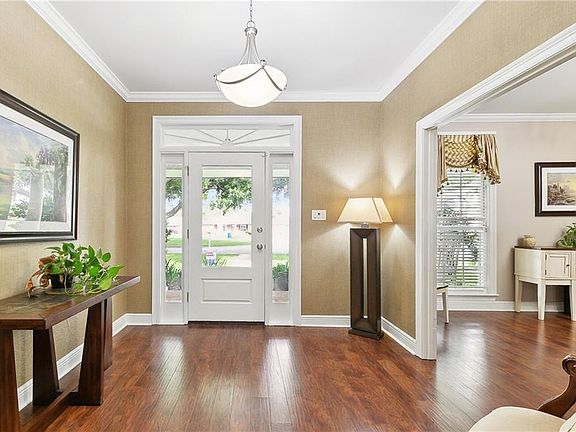 5th image of 48 Bocage Dr