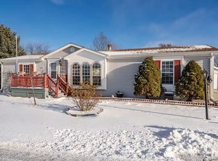 8511 Fig Tree Ln, Roscoe, IL 61073