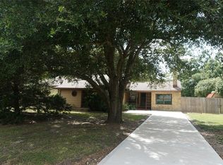 3706 College St, Damon, TX 77430