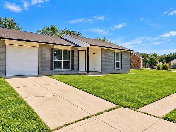 2nd image of 2413 Navasota Cir
