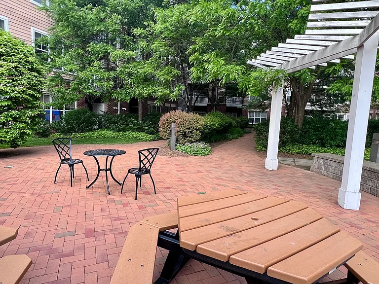 35 W Broad St #113 — Photo 17