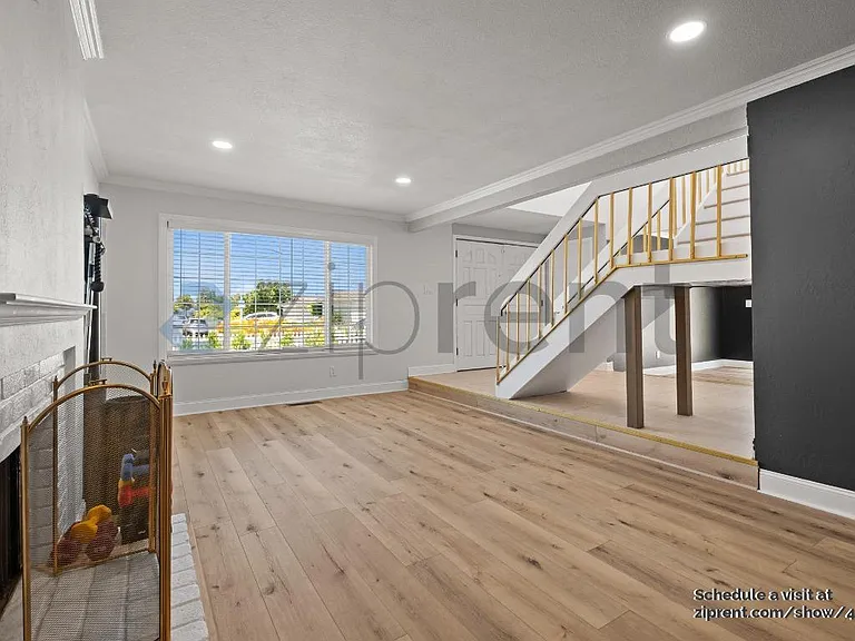 4574 Ellen Way — Photo 8
