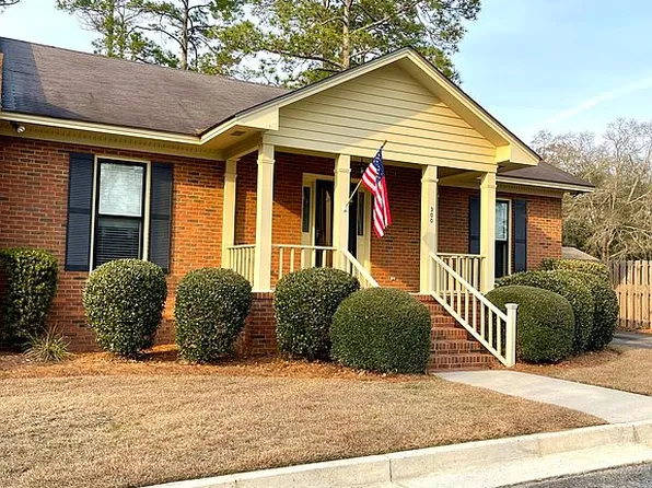 300 Floral Dr, Moultrie, GA 31768