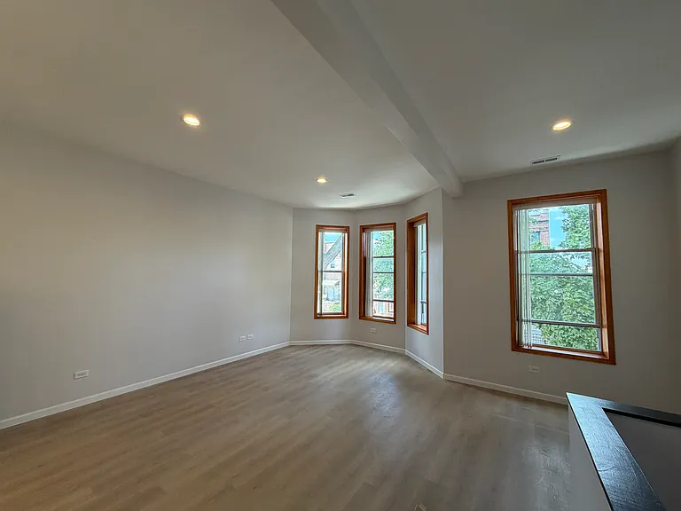 3019 S Union Ave #2 — Photo 1