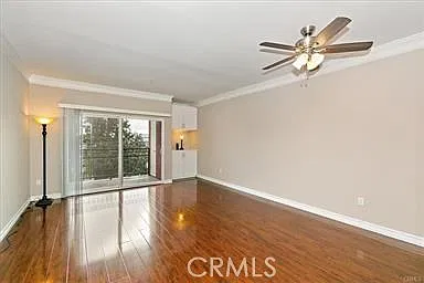 2 bed, 1040 sqft, $2,700 — Photo 2