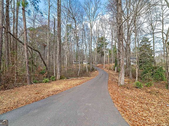 2nd image of 80 Northwoods Rd