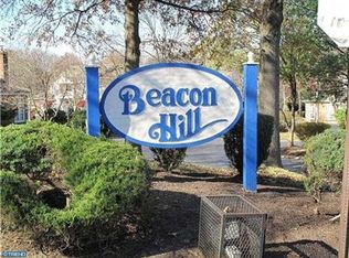 8016 Beacon Hill Dr, Holland, PA 18966
