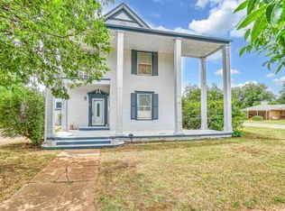621 N 11th St, Frederick, OK 73542