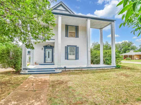621 N 11th St, Frederick, OK 73542