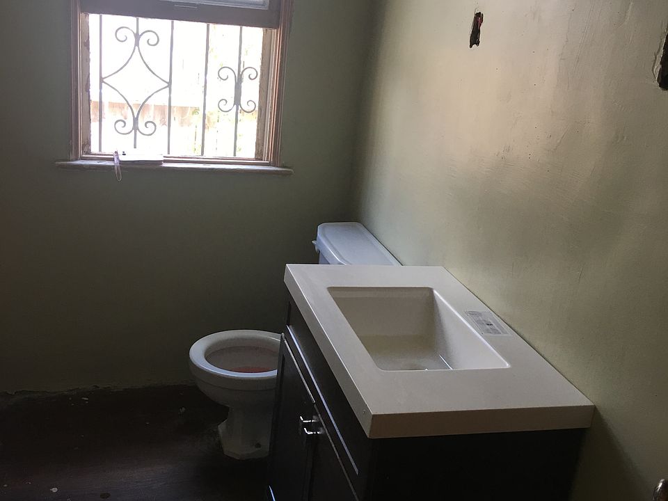 1st image of 2309 Grant Ave
