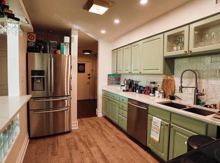 6121 N Sheridan Rd APT 5A, Chicago, IL 60660