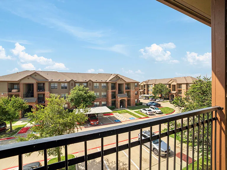 Terraces of Marine Creek — Photo 13