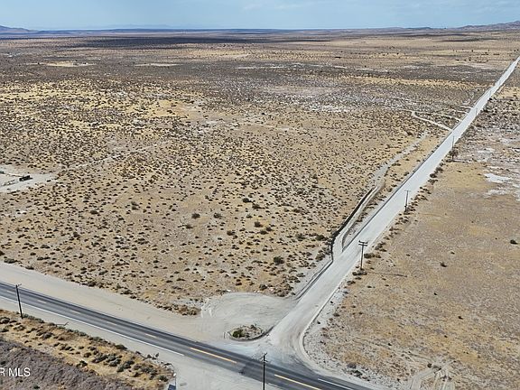 2nd image of County Line Rd