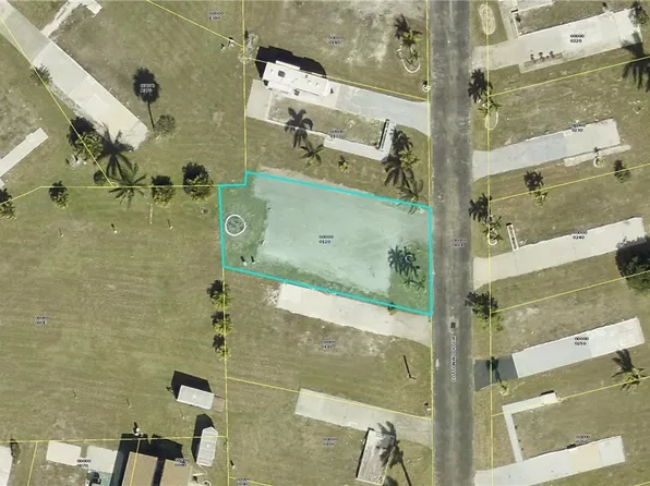 12 Cottonwood Dr, Fort Myers, FL 33908