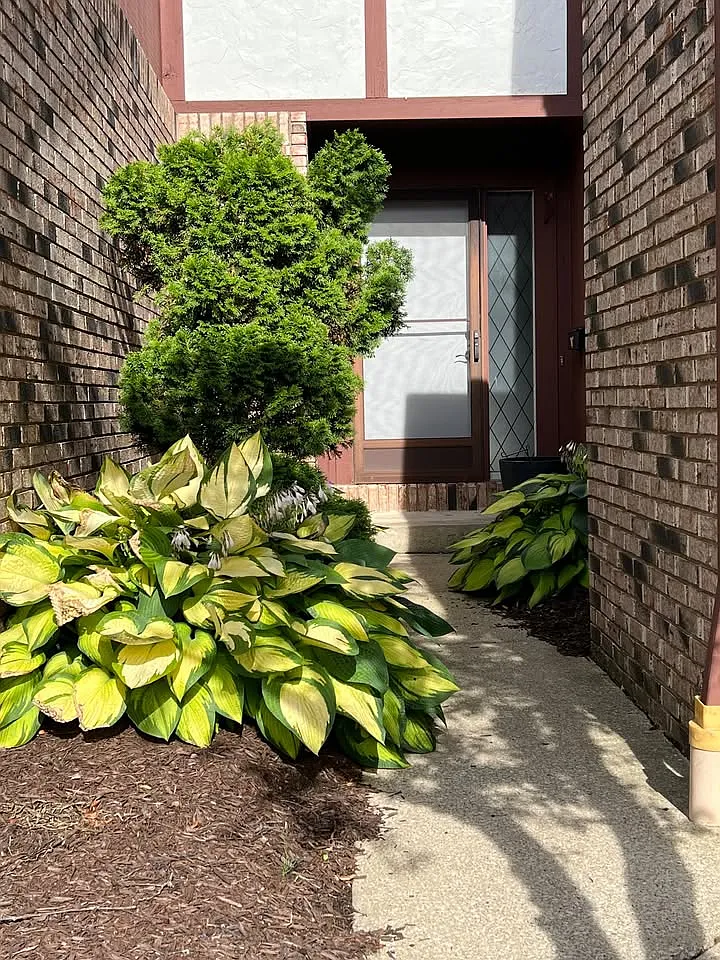 2 bed, 2.5 bath, 1750 sqft, $2,300 — Photo 2