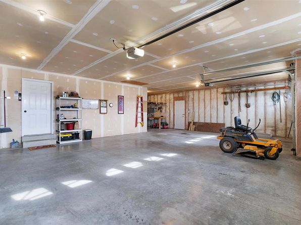 51 Champion Cir, Troy, MO 63379