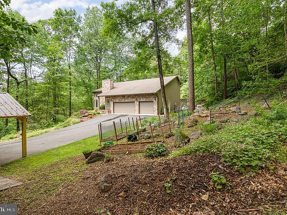 5th image of 120 Aspen Dr