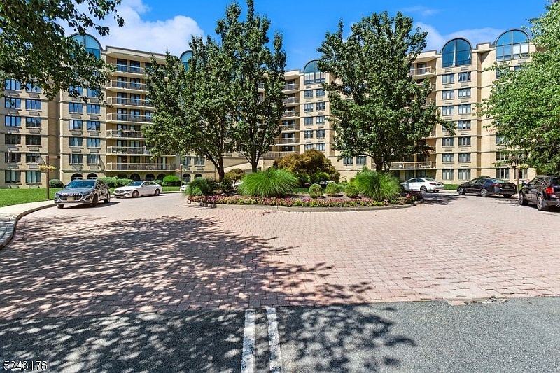 1st image of 10 Smith Manor Blvd