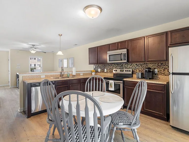 131 Glen Cannon Dr — Photo 10