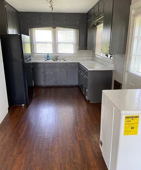 4004 Smiths Grove Scottsville Rd — Photo 3