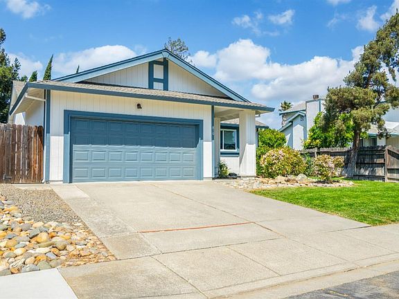 2nd image of 810 Blackspur Drive