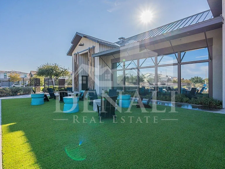 731 W Winchester Dr — Photo 32