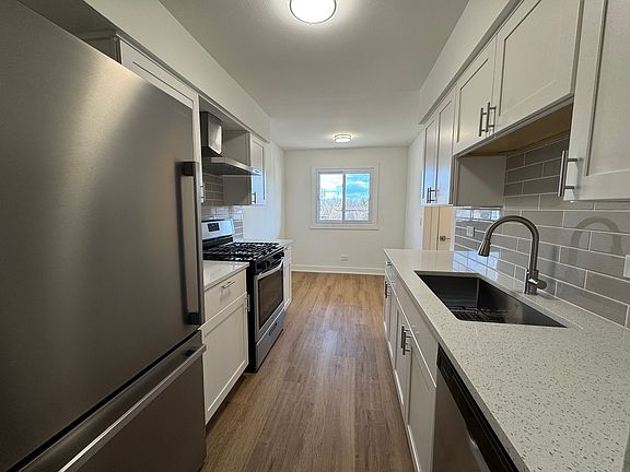 5th image of 633 Dulles Rd APT B