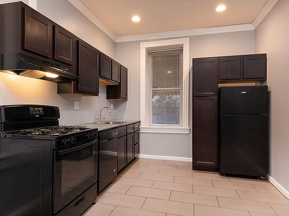 3rd image of 5529 Southwest Ave #2F