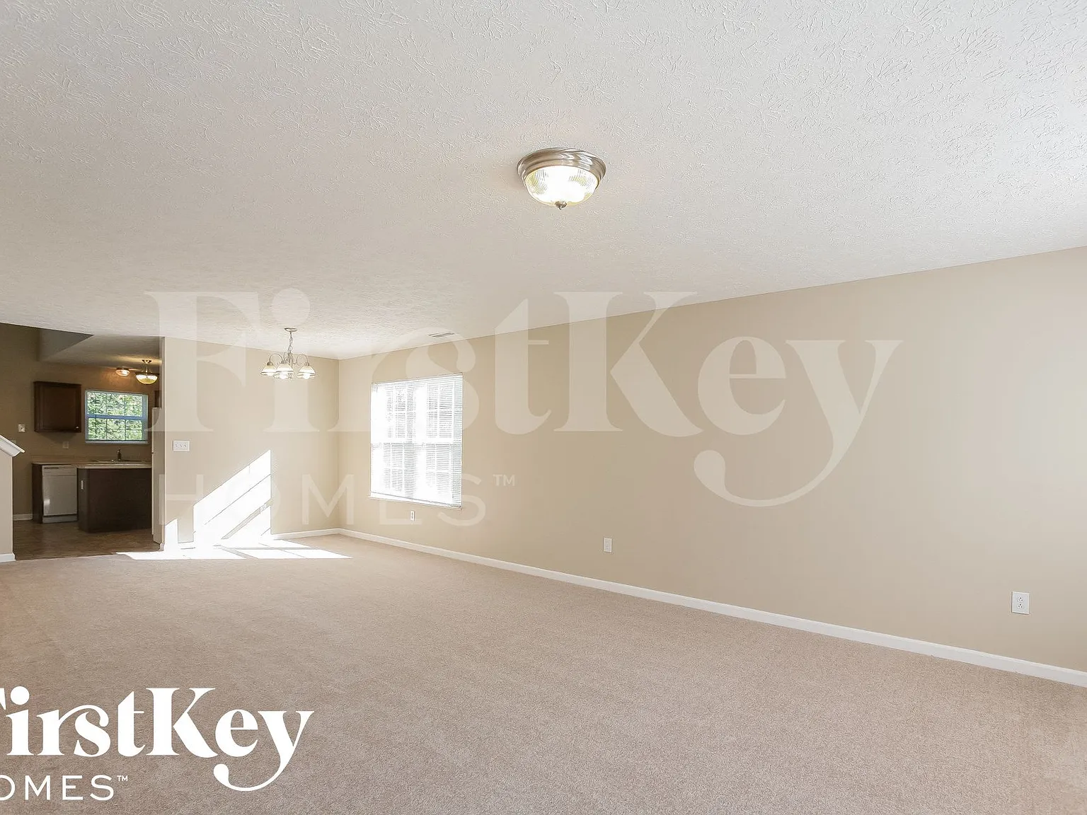 4 bed, 2.5 bath, 2709 sqft, $2,545 — Photo 3