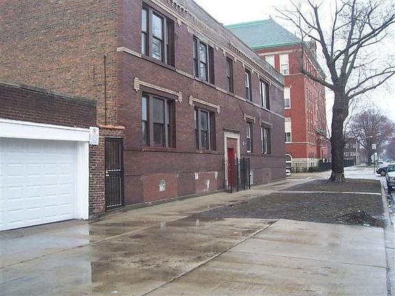 4th image of 655 N Lawndale Ave
