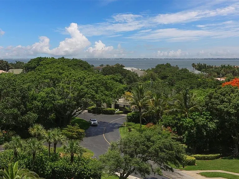 1211 Gulf Of Mexico Dr #1005 — Photo 35
