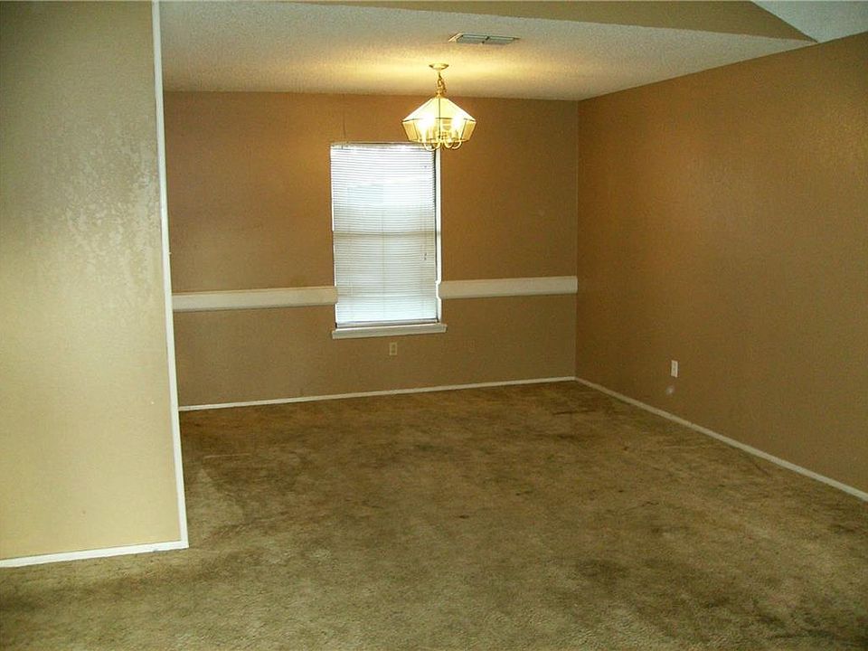 2nd image of 3774 Radcliff Rd