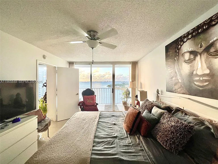 7601 E Treasure Dr #1817 — Photo 15