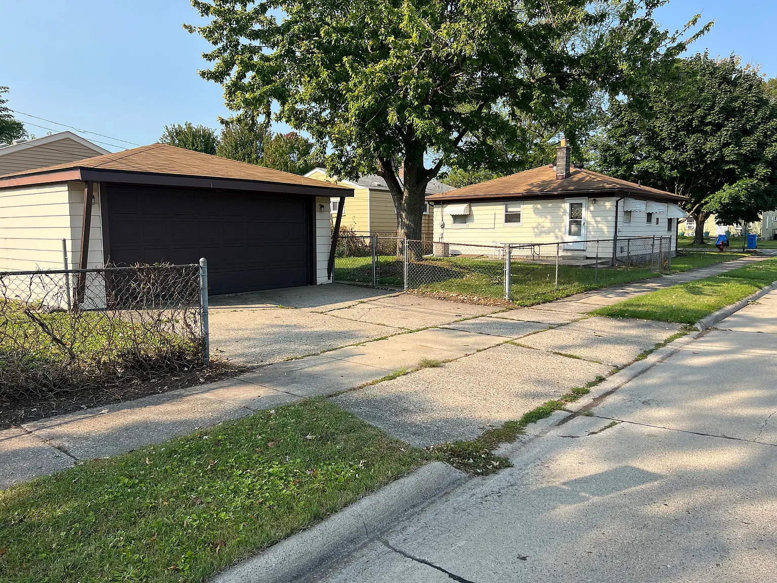 3 bed, 896 sqft, $1,500 — Photo 4