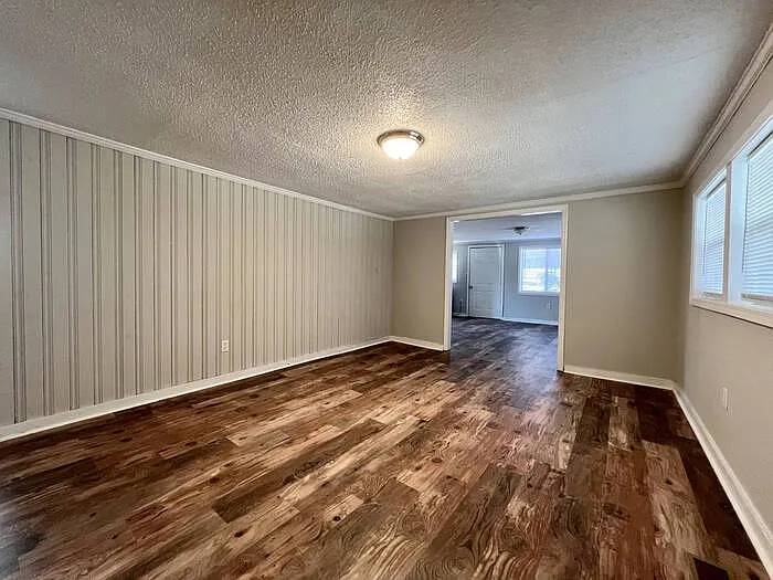 3 bed, 2.0 bath, 1265 sqft, $1,350 — Photo 4