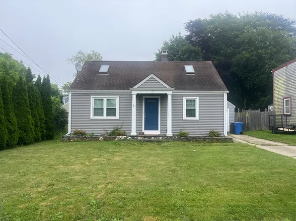 7 King Rd, Middletown, RI 02842