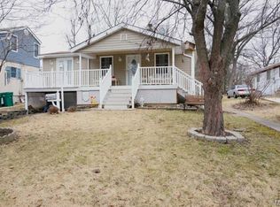 917 Gray Ave, Saint Louis, MO 63119