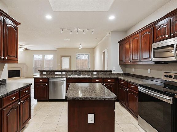 2nd image of 1417 Zanna Grace Way