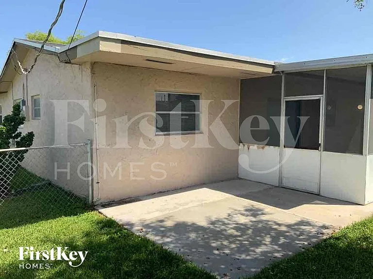 11410 NW 40th Pl — Photo 15